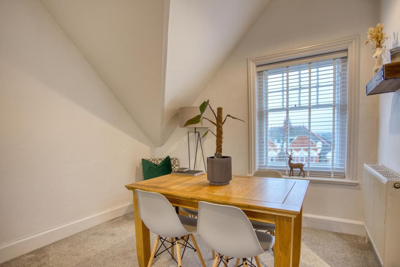 Wonderful West End - Parking Inc Apartment โฟล์กสตัน ภายนอก รูปภาพ